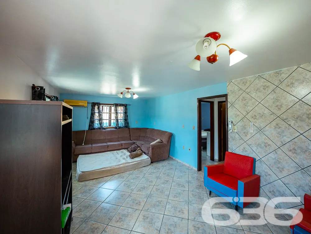 OPORTUNIDADE DE CASA À VENDA PRÓXIMA DA PRAIA EM B