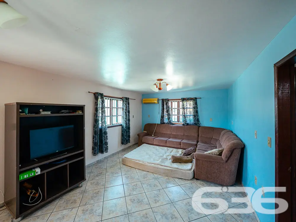 OPORTUNIDADE DE CASA À VENDA PRÓXIMA DA PRAIA EM B