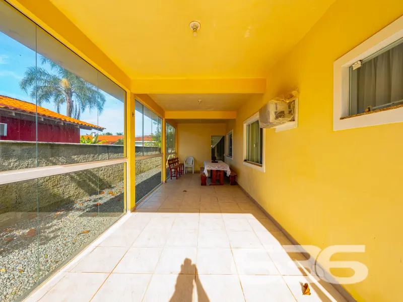 Residência térrea charmosa, com edícula e espaço d