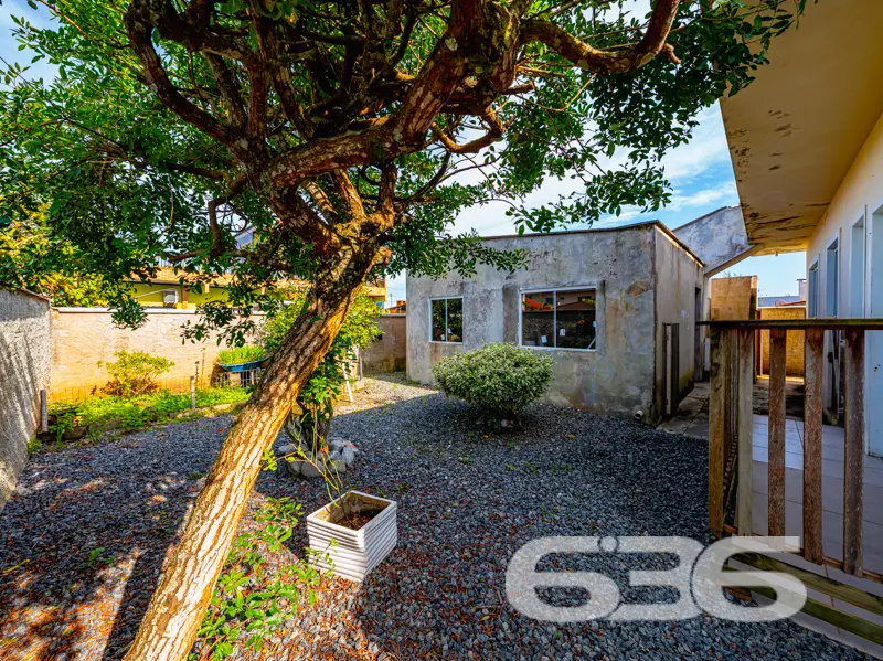 Residência térrea charmosa, com edícula e espaço d