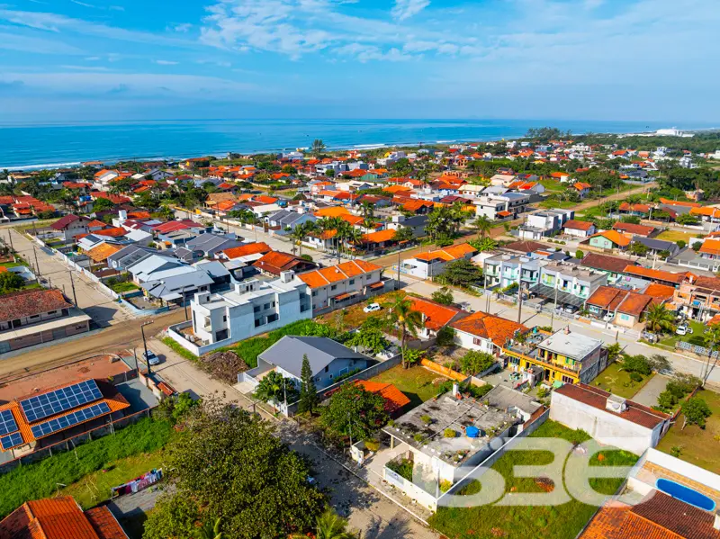 Residência térrea charmosa, com edícula e espaço d