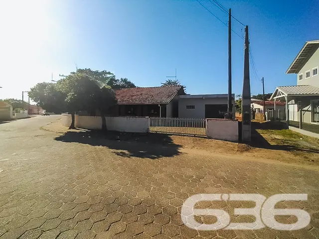 Descubra a casa dos seus sonhos em Balneário Barra
