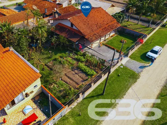 CASA COM 3 QUARTOS A POUCOS PASSOS DA LAGOA
Imagi