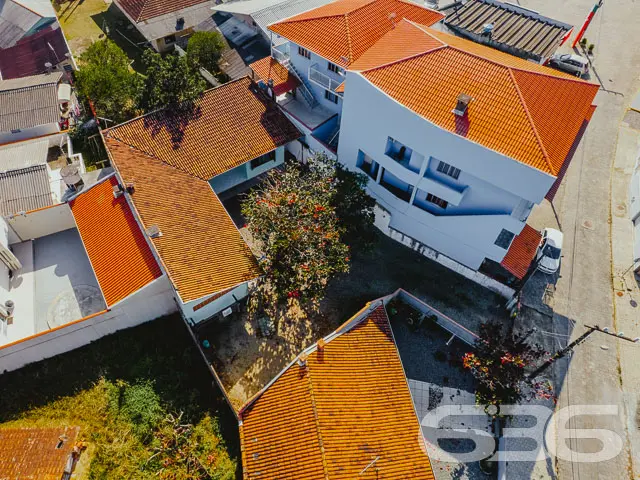 RESIDÊNCIA À VENDA EM BALNEÁRIO BARRA DO SUL, SANT