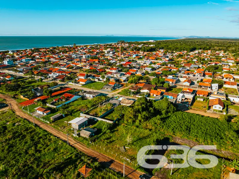 Terreno à venda no bairro Salinas, em Balneário Ba