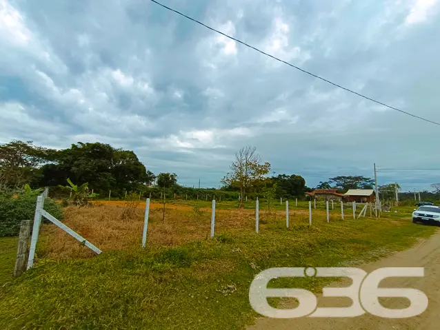 Terreno à venda no bairro Salinas, em Balneário Ba