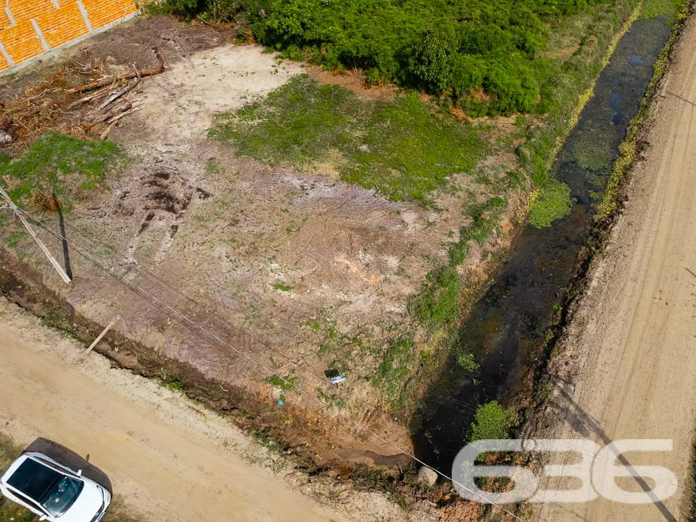 AMPLO TERRENO À VENDA NO BAIRRO SALINAS EM BALNEÁR