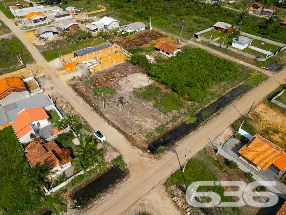 AMPLO TERRENO À VENDA NO BAIRRO SALINAS EM BALNEÁR