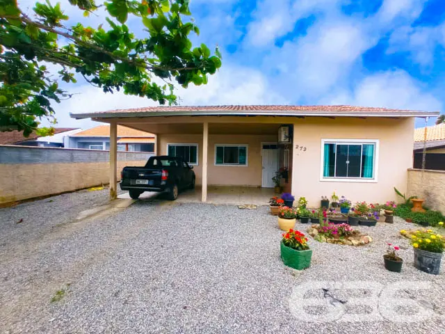 DUAS CASAS EM TERRENO NO BAIRRO SALINAS - BALNEÁRI