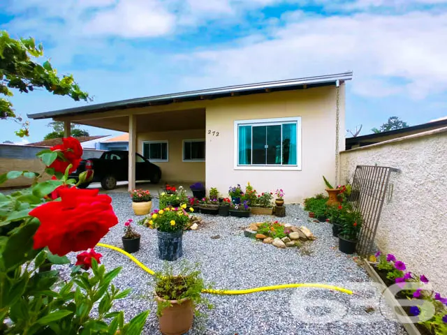 DUAS CASAS EM TERRENO NO BAIRRO SALINAS - BALNEÁRI