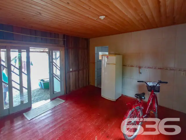 DUAS CASAS EM TERRENO NO BAIRRO SALINAS - BALNEÁRI