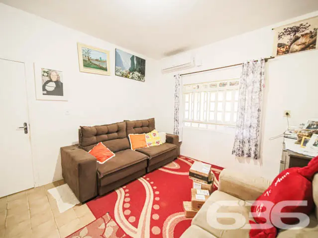 BELÍSSIMA RESIDÊNCIA COM 2 SUÍTE E MAIS 3 QUARTOS