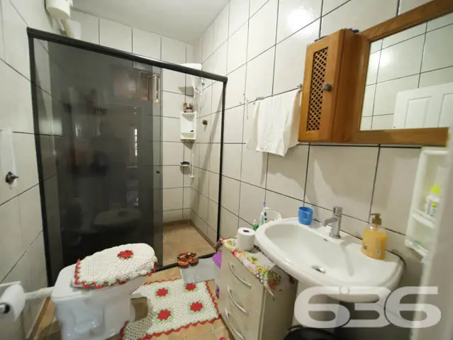 BELÍSSIMA RESIDÊNCIA COM 2 SUÍTE E MAIS 3 QUARTOS