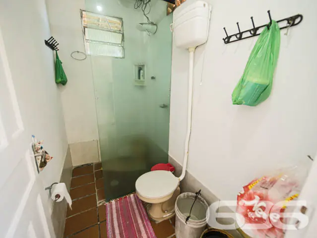 BELÍSSIMA RESIDÊNCIA COM 2 SUÍTE E MAIS 3 QUARTOS