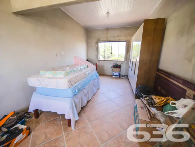 BELÍSSIMA RESIDÊNCIA COM 2 SUÍTE E MAIS 3 QUARTOS