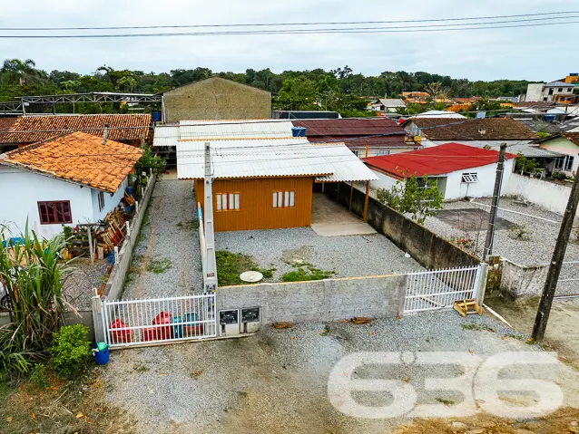 PROPRIEDADE COM DUAS CASAS NO BAIRRO COSTEIRA
Apr