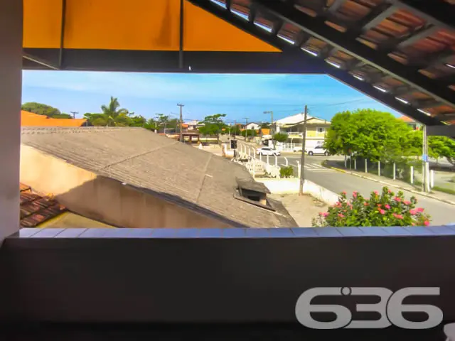 OPORTUNIDADE DE CASA COM 7 QUARTOS EM BALNEÁRIO BA
