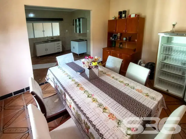 OPORTUNIDADE DE CASA COM 7 QUARTOS EM BALNEÁRIO BA