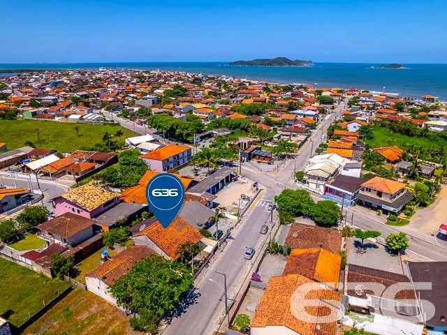 OPORTUNIDADE DE CASA COM 7 QUARTOS EM BALNEÁRIO BA