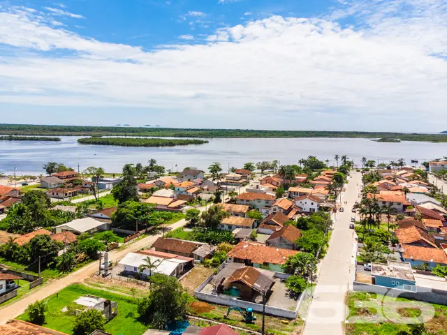 Terreno em Barra do sul apenas 260 metros da lagoa