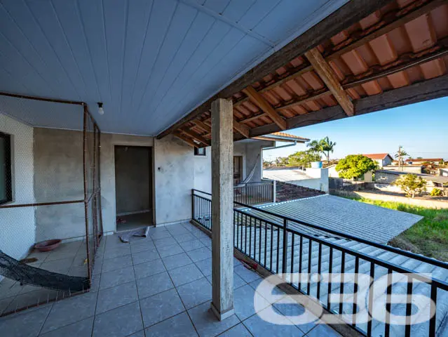 PROPRIEDADE À VENDA NO BAIRRO COSTEIRA
Está procu