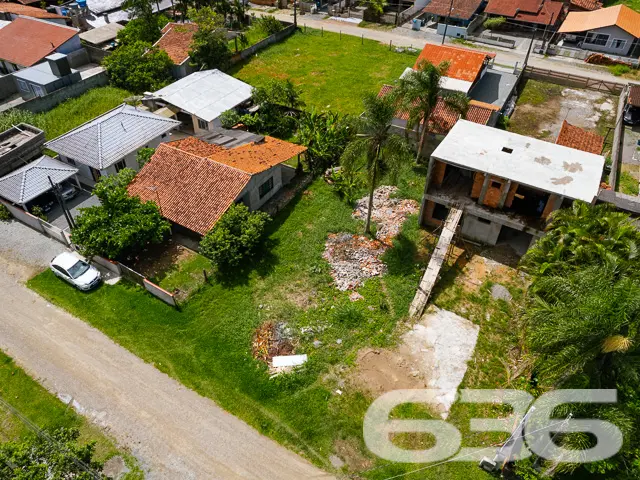 LOTE À VENDA NO CENTRO DE BALNEÁRIO BARRA DO SUL -