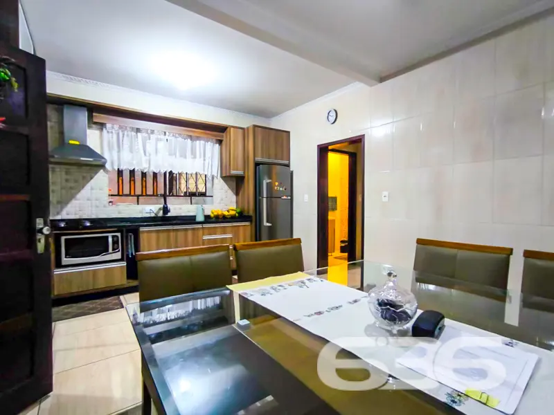 LINDA CASA COM SUÍTE + 3 QUARTOS NO BAIRRO ITAUM -