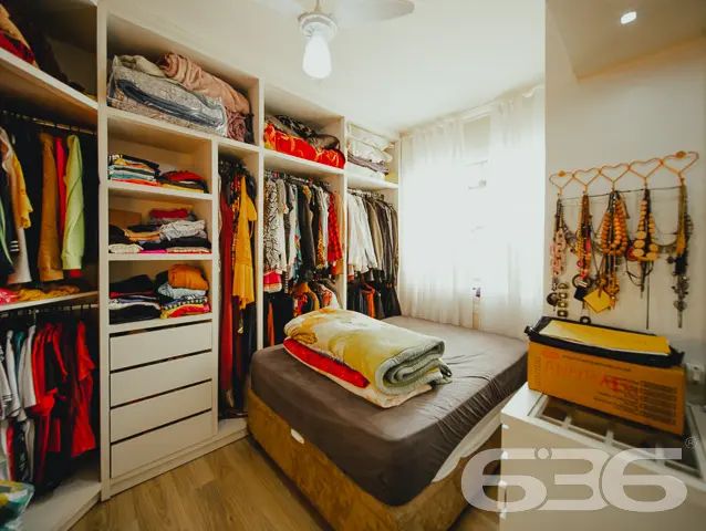 LINDA CASA COM SUÍTE + 3 QUARTOS NO BAIRRO ITAUM -