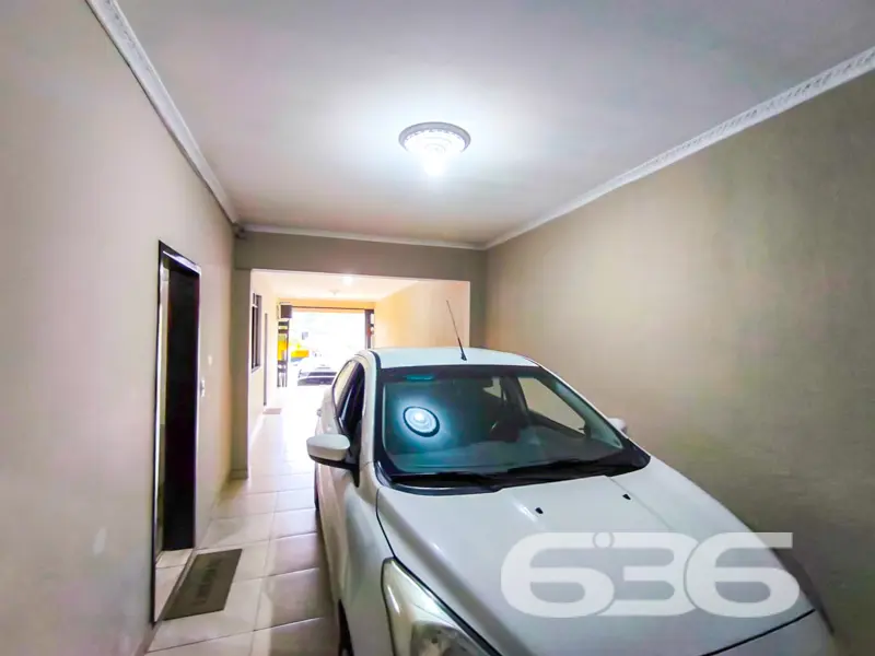 LINDA CASA COM SUÍTE + 3 QUARTOS NO BAIRRO ITAUM -