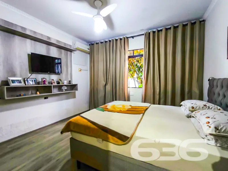 LINDA CASA COM SUÍTE + 3 QUARTOS NO BAIRRO ITAUM -