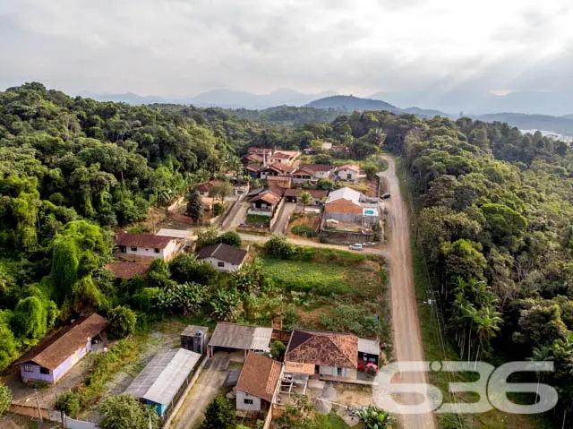 TERRENO DE ESQUINA À VENDA NO BAIRRO PROFIPO
Ei,