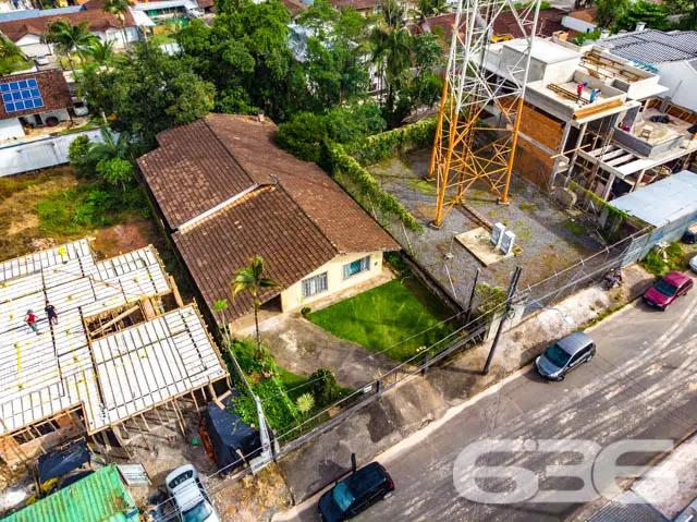 Ampla residência no bairro Glória, Joinville - SC