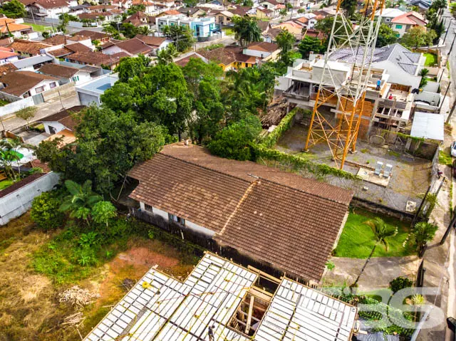 Ampla residência no bairro Glória, Joinville - SC