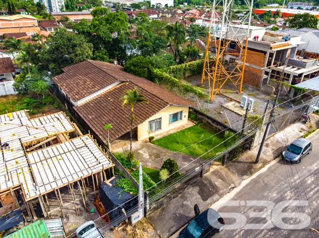 Ampla residência no bairro Glória, Joinville - SC