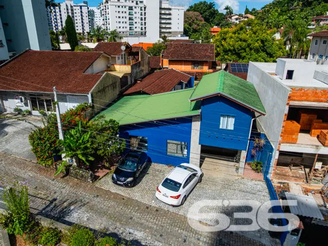 Descubra o potencial deste notável sobrado residen