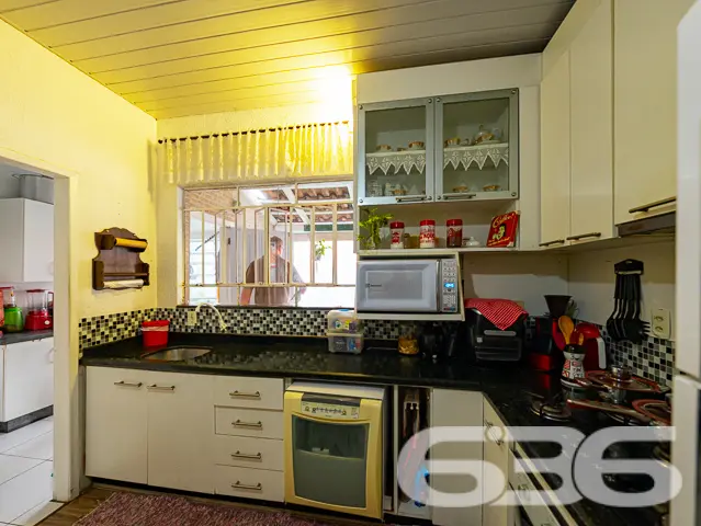 LINDA RESIDÊNCIA NO BAIRRO ANITA GARIBALDI - SUÍTE