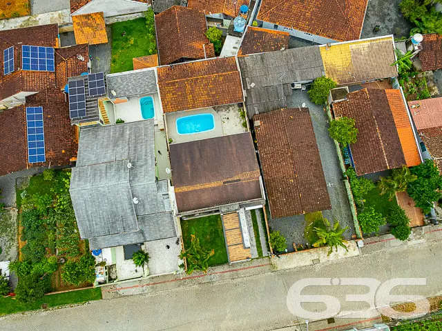 IMÓVEL TOTALMENTE MOBILIADO COM PISCINA E ÁREA DE
