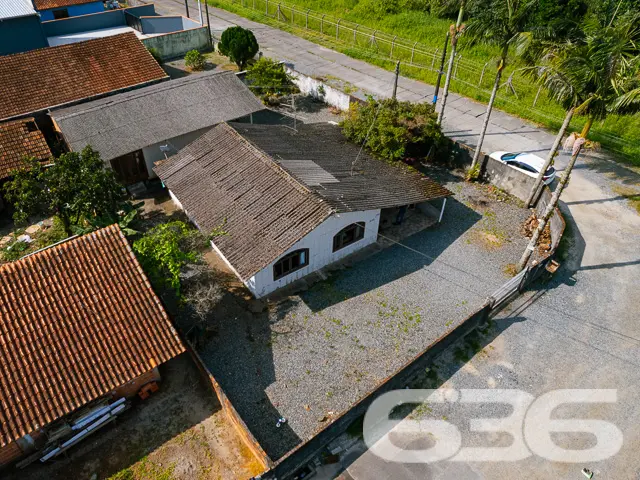 BAIRRO BOA VISTA: DUAS CASAS EM UM TERRENO DE ESQU
