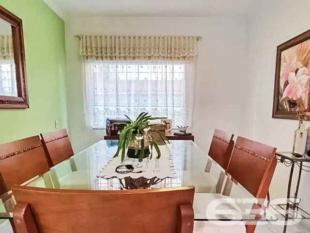 ESPLENDIDA RESIDÊNCIA NO BAIRRO ANITA GARIBALDI, J
