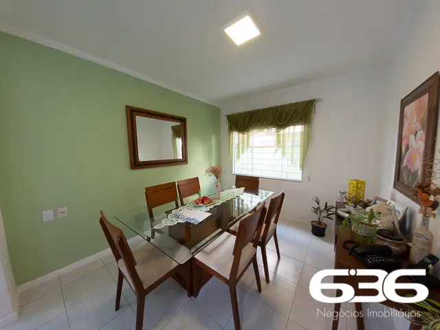 ESPLENDIDA RESIDÊNCIA NO BAIRRO ANITA GARIBALDI, J