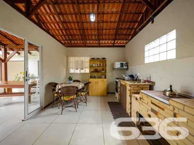 Descubra a elegância rústica e o conforto acolhedo