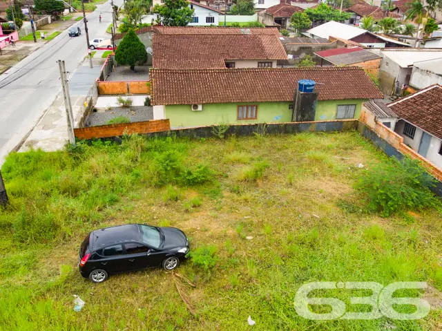 OPORTUNIDADE DE TERRENO DE ESQUINA À VENDA EM LOCA