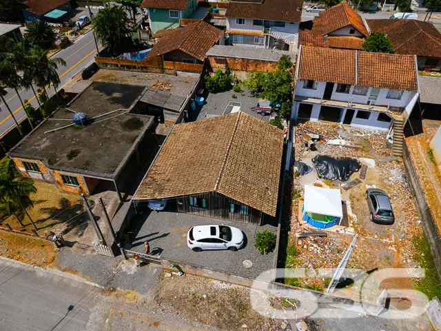 BAIRRO AVENTUREIRO: TERRENO AMPLO COM POTENCIAL IN