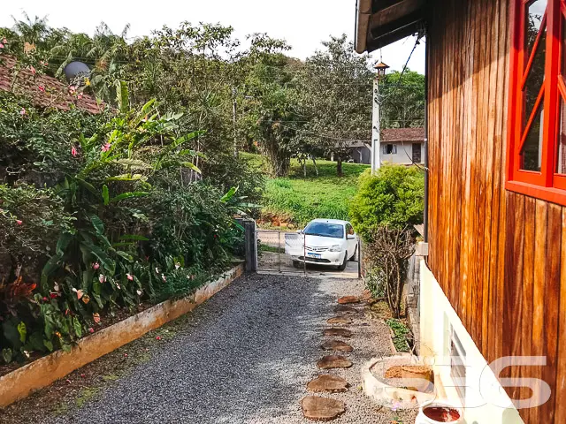 CASA À VENDA NO BAIRRO BOA VISTA - ESTUDA PERMUTA