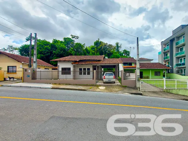 BAIRRO BOEHMERWALD – CASA COM SUÍTE + 2 QUARTOS E
