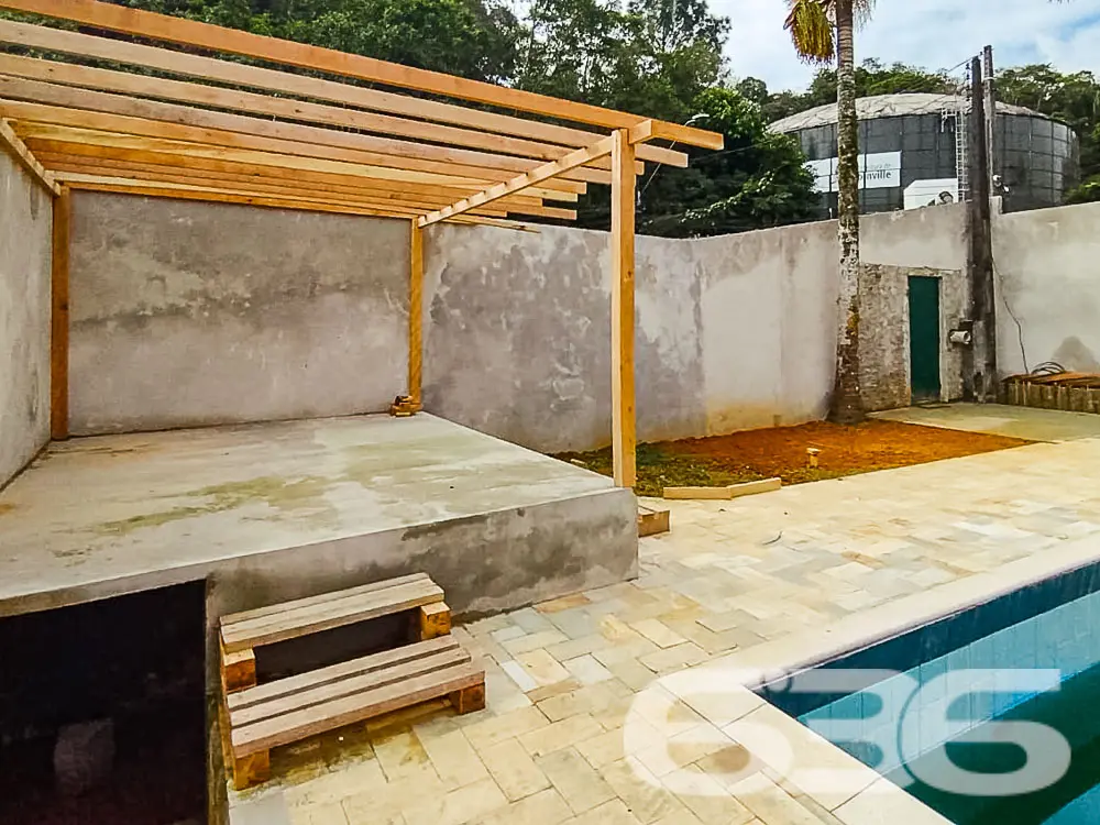 AMPLA RESIDÊNCIA COM 4 DORMITÓRIOS NO BAIRRO BOM R