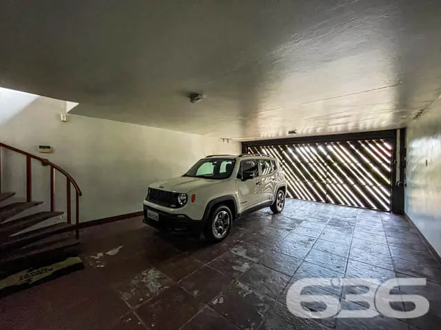 BELÍSSIMA CASA COM ÁREA DE LAZER NO BAIRRO BOM RE