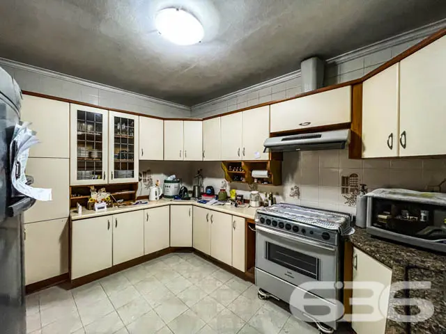 BELÍSSIMA CASA COM ÁREA DE LAZER NO BAIRRO BOM RE