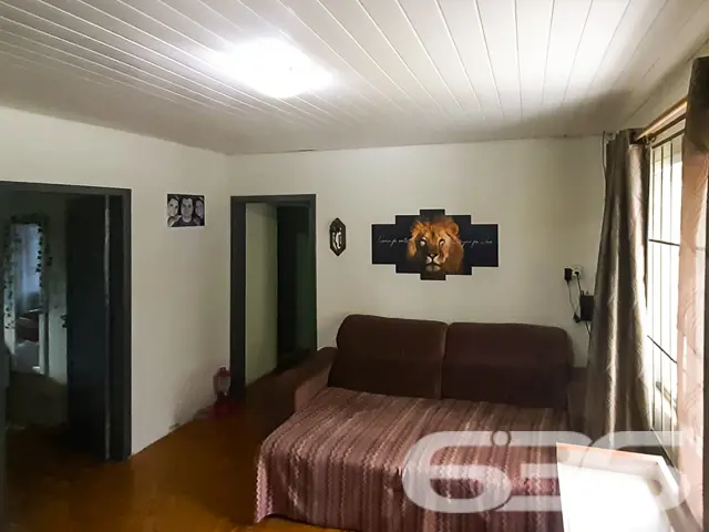 CASA À VENDA COM 2 SUÍTES + 2 QUARTOS NO BAIRRO FL