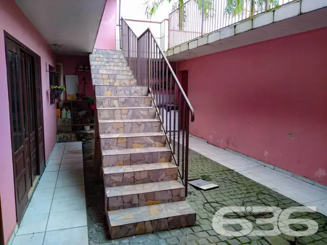 BELÍSSIMO SOBRADO COM 4 QUARTOS, NO BAIRRO COMASA,